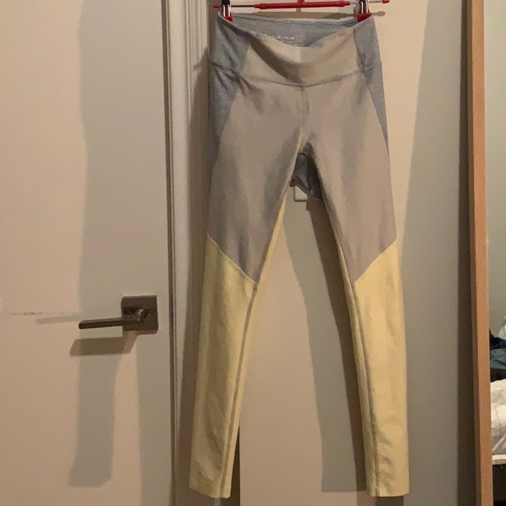 Outdoor voices leggings